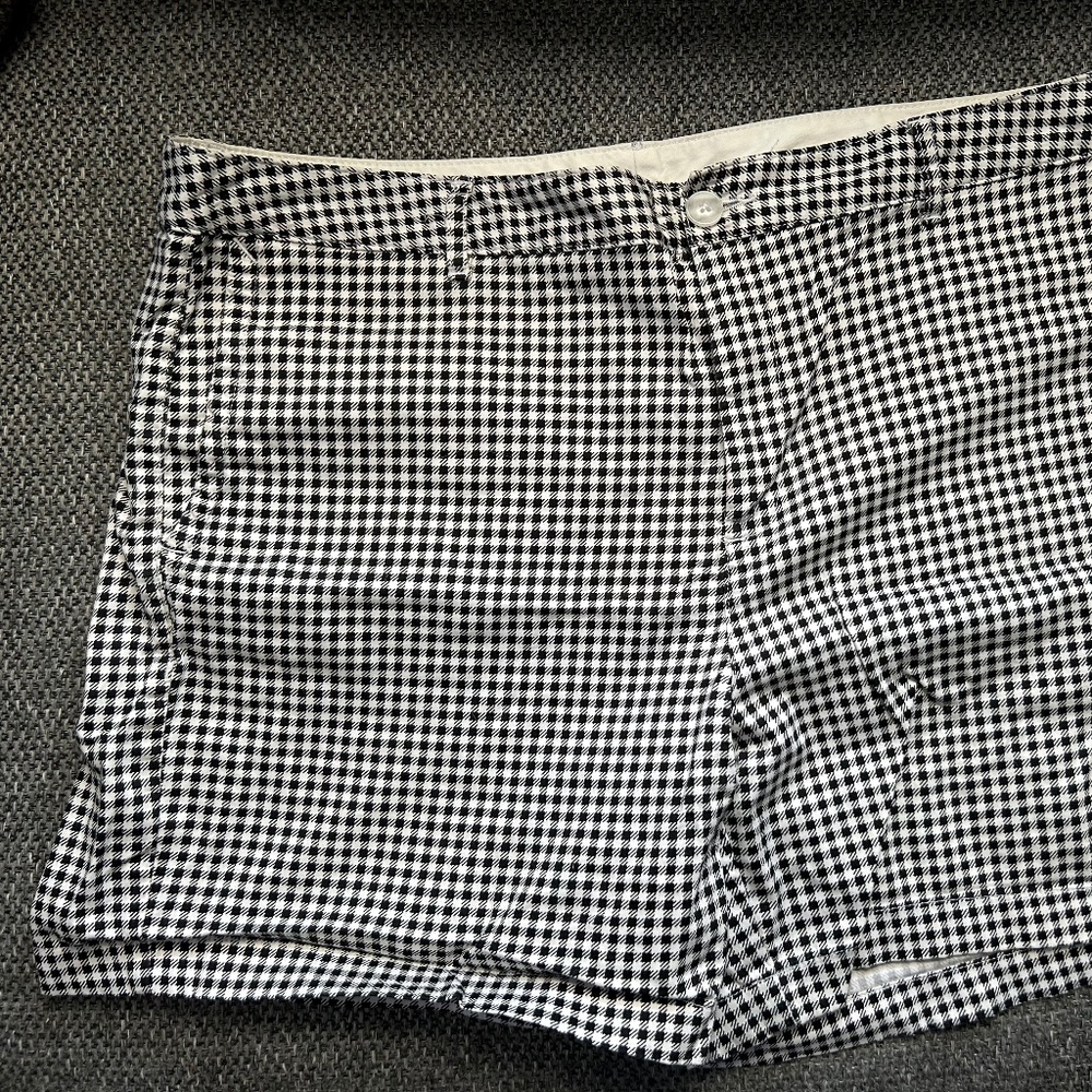 LL Bean Favorite Fit 6” Chino Shorts
